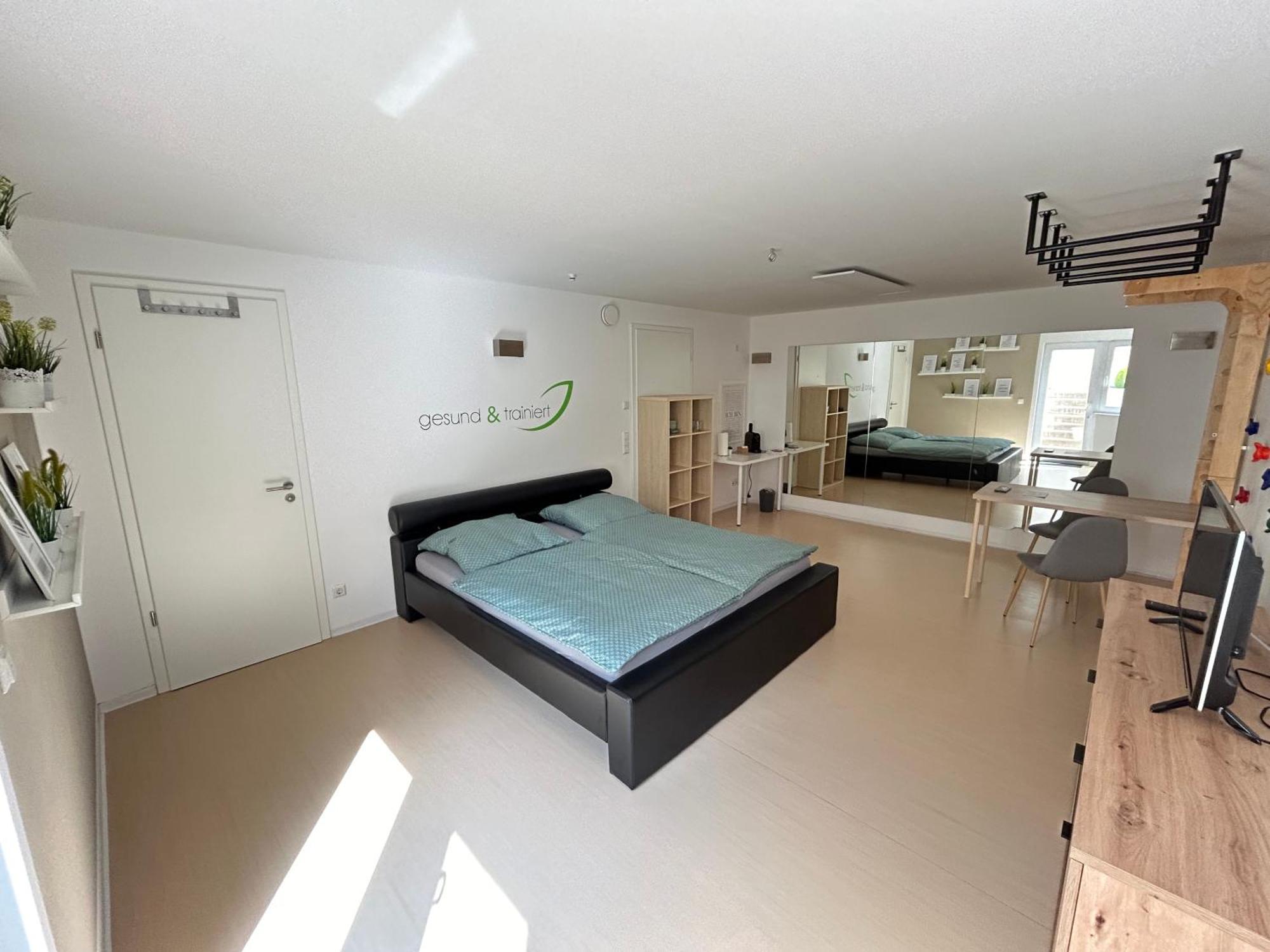Inspirierendes Sport-Motto-Zimmer In Bad Friedrichshall Naehe Lidl Audi エクステリア 写真